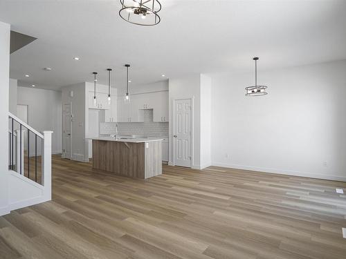 19 Empress Way, Spruce Grove, AB - Indoor Photo Showing Kitchen