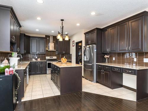 20515 95 Avenue, Edmonton, AB - Indoor Photo Showing Kitchen With Upgraded Kitchen