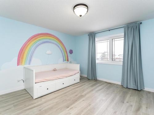 20515 95 Avenue, Edmonton, AB - Indoor Photo Showing Bedroom