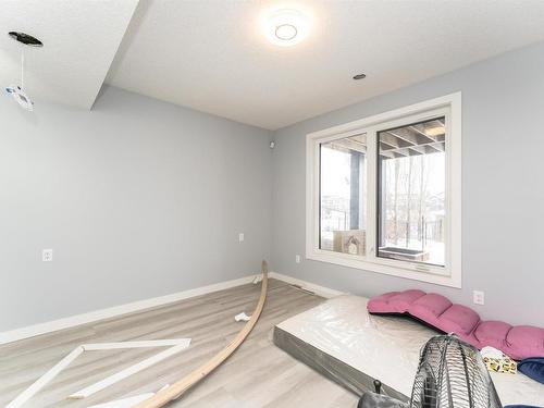 20515 95 Avenue, Edmonton, AB - Indoor Photo Showing Bedroom