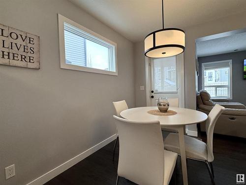 6638 Cardinal Road, Edmonton, AB - Indoor Photo Showing Dining Room