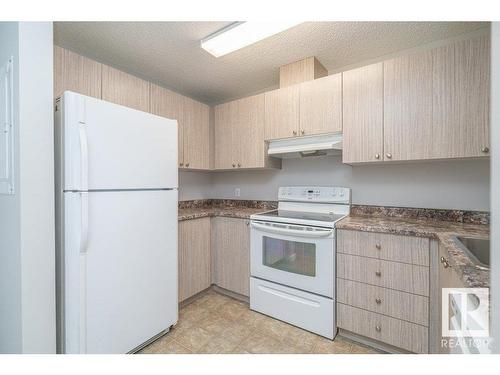 403 14808 26 Street, Edmonton, AB - Indoor Photo Showing Kitchen