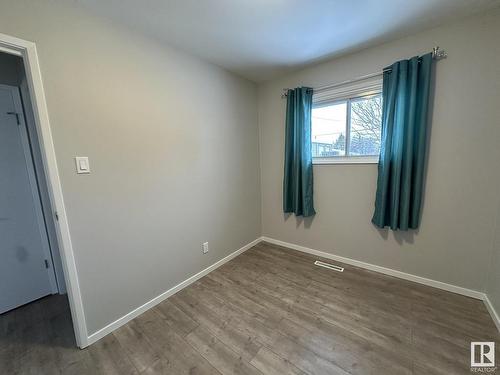 338 West Railway Drive, Smoky Lake Town, AB - Indoor Photo Showing Other Room