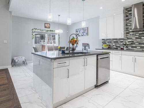 3608 46 Avenue, Beaumont, AB - Indoor Photo Showing Kitchen With Upgraded Kitchen