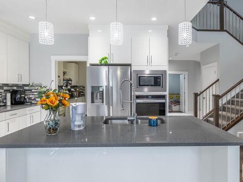 3608 46 Avenue, Beaumont, AB - Indoor Photo Showing Kitchen With Upgraded Kitchen