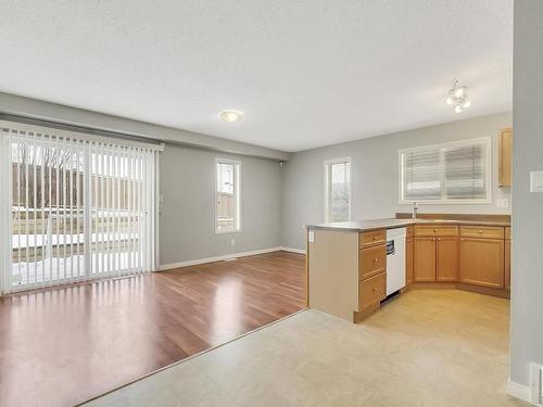 3 130 Hyndman Crescent, Edmonton, AB - Indoor