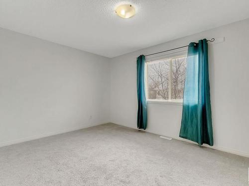 3 130 Hyndman Crescent, Edmonton, AB - Indoor Photo Showing Other Room