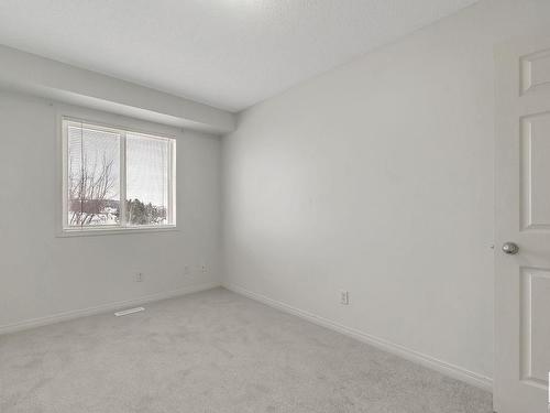 3 130 Hyndman Crescent, Edmonton, AB - Indoor Photo Showing Other Room