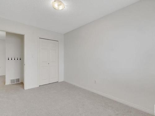 3 130 Hyndman Crescent, Edmonton, AB - Indoor Photo Showing Other Room