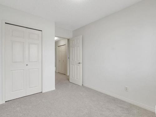 3 130 Hyndman Crescent, Edmonton, AB - Indoor Photo Showing Other Room