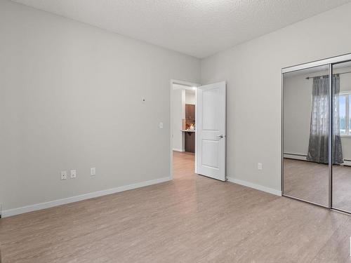 432 1818 Rutherford Road, Edmonton, AB - Indoor Photo Showing Other Room