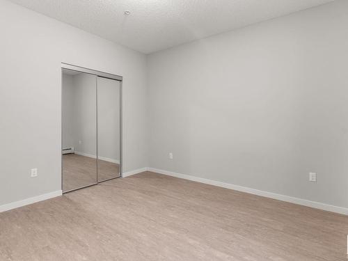 432 1818 Rutherford Road, Edmonton, AB - Indoor Photo Showing Other Room