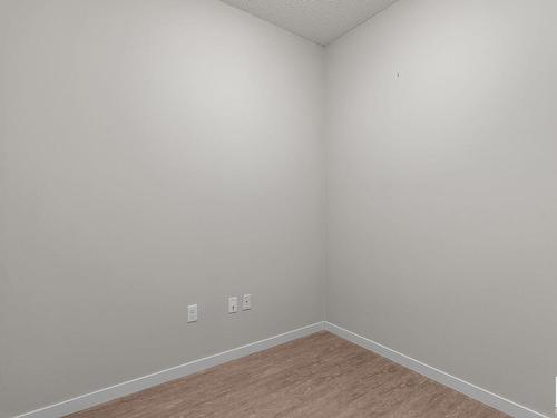 432 1818 Rutherford Road, Edmonton, AB - Indoor Photo Showing Other Room