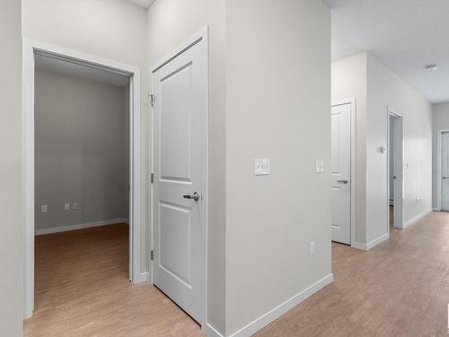 432 1818 Rutherford Road, Edmonton, AB - Indoor Photo Showing Other Room