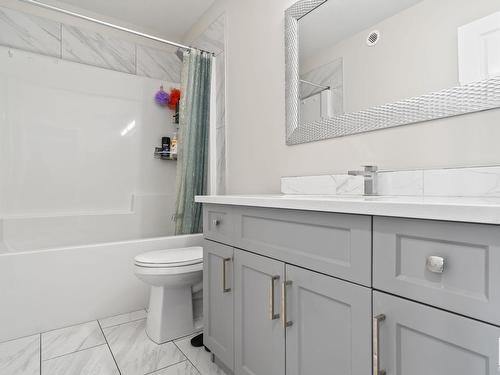 9232 222 Street, Edmonton, AB - Indoor Photo Showing Bathroom