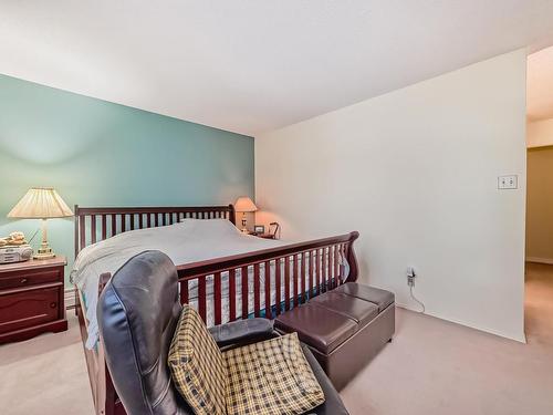 315 5125 Riverbend Road, Edmonton, AB - Indoor Photo Showing Bedroom