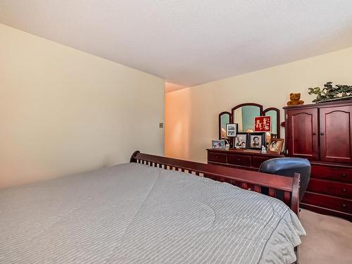 315 5125 Riverbend Road, Edmonton, AB - Indoor Photo Showing Bedroom