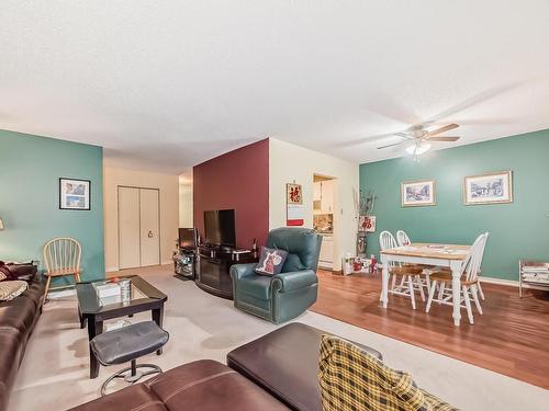 315 5125 Riverbend Road, Edmonton, AB - Indoor Photo Showing Living Room