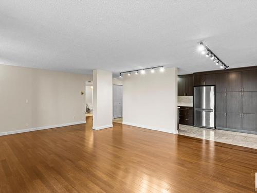 802 10125 109 Street, Edmonton, AB - Indoor Photo Showing Kitchen