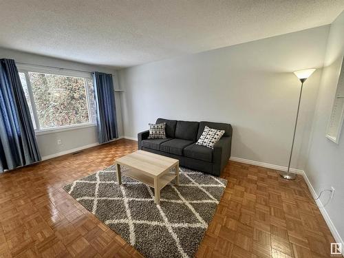 182 Callingwood Place, Edmonton, AB - Indoor Photo Showing Living Room