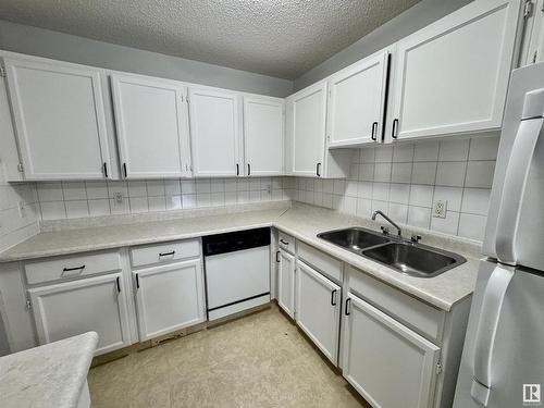 182 Callingwood Place, Edmonton, AB - Indoor Photo Showing Kitchen With Double Sink