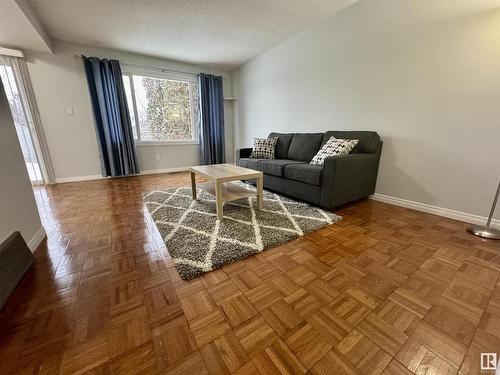 182 Callingwood Place, Edmonton, AB - Indoor Photo Showing Other Room