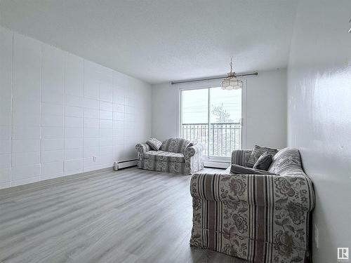 414 10616 156 Street, Edmonton, AB - Indoor Photo Showing Living Room