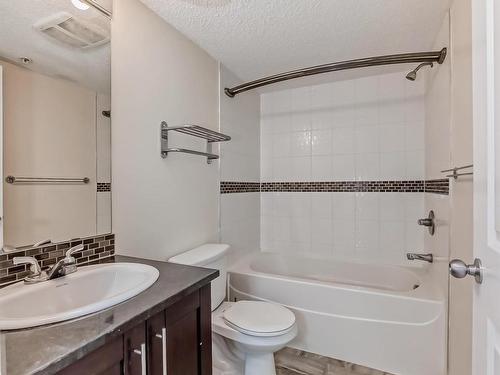 207 5370 Chappelle Road, Edmonton, AB - Indoor Photo Showing Bathroom