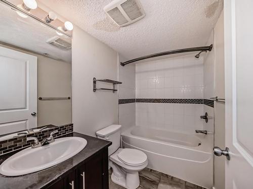 207 5370 Chappelle Road, Edmonton, AB - Indoor Photo Showing Bathroom