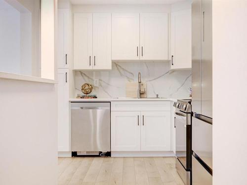 250 Callingwood Place, Edmonton, AB - Indoor Photo Showing Kitchen