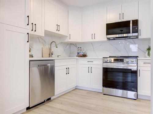 250 Callingwood Place, Edmonton, AB - Indoor Photo Showing Kitchen With Upgraded Kitchen