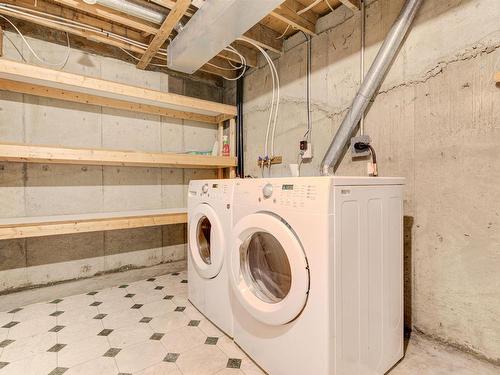 250 Callingwood Place, Edmonton, AB - Indoor Photo Showing Laundry Room