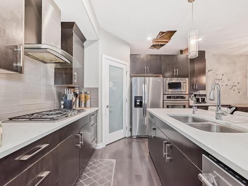 8920 181 Avenue, Edmonton, AB - Indoor Photo Showing Kitchen With Stainless Steel Kitchen With Double Sink With Upgraded Kitchen