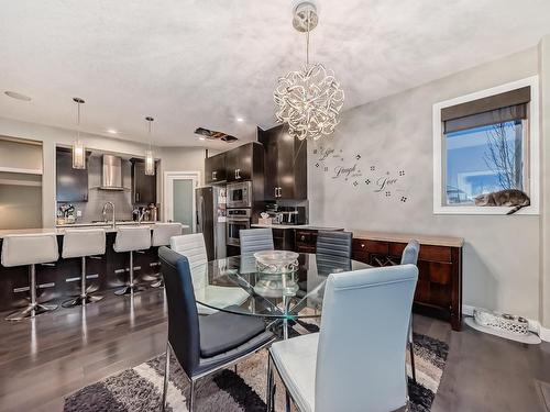 8920 181 Avenue, Edmonton, AB - Indoor Photo Showing Dining Room