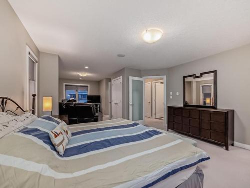 8920 181 Avenue, Edmonton, AB - Indoor Photo Showing Bedroom