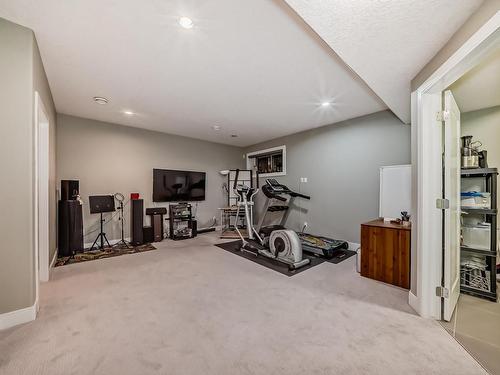 8920 181 Avenue, Edmonton, AB - Indoor Photo Showing Other Room