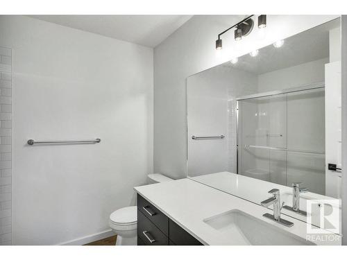 11411 88 Street, Edmonton, AB - Indoor Photo Showing Bathroom