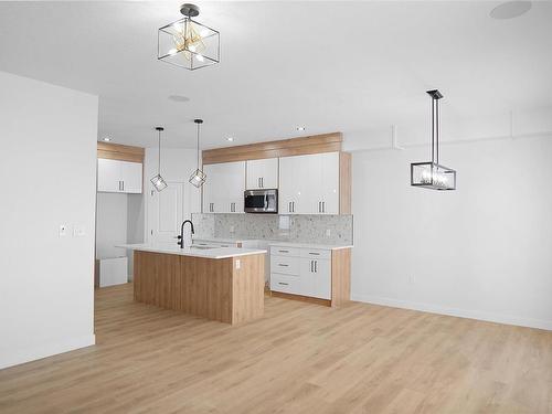 44 Amberley Bay, Spruce Grove, AB - Indoor Photo Showing Kitchen With Upgraded Kitchen