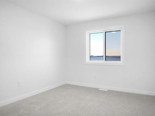 44 Amberley Bay, Spruce Grove, AB - Indoor Photo Showing Other Room