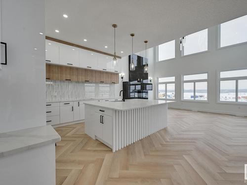 7097 Kiviaq Crescent, Edmonton, AB - Indoor Photo Showing Kitchen