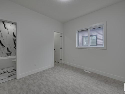 7097 Kiviaq Crescent, Edmonton, AB - Indoor Photo Showing Other Room