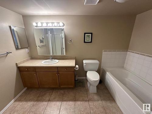 303 8956 156 Street, Edmonton, AB - Indoor Photo Showing Bathroom