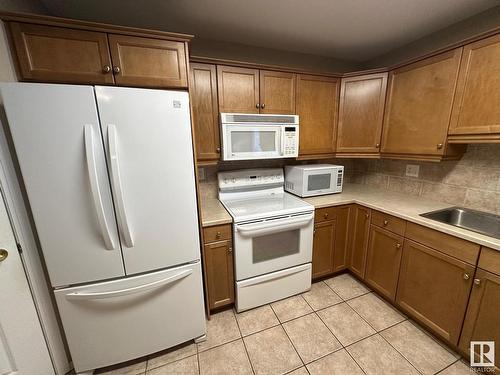 303 8956 156 Street, Edmonton, AB - Indoor Photo Showing Kitchen