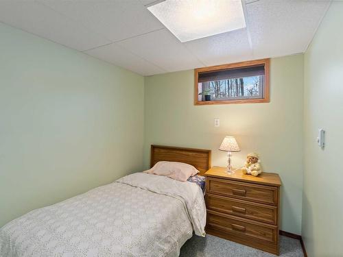 35 54422 Rge Road 13, Rural Lac Ste. Anne County, AB - Indoor Photo Showing Bedroom