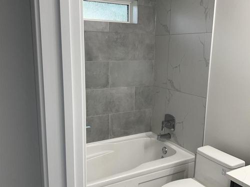 12016 104 Street, Edmonton, AB - Indoor Photo Showing Bathroom