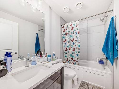 12016 104 Street, Edmonton, AB - Indoor Photo Showing Bathroom