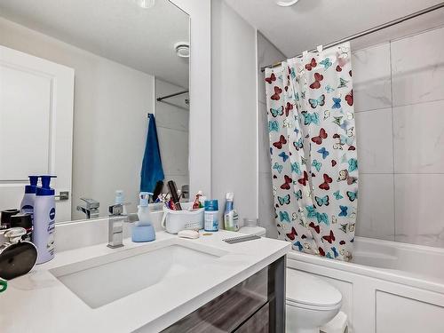 12016 104 Street, Edmonton, AB - Indoor Photo Showing Bathroom