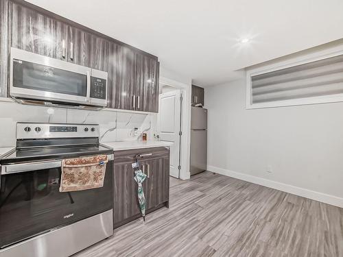 12016 104 Street, Edmonton, AB - Indoor Photo Showing Kitchen