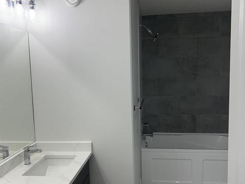 12016 104 Street, Edmonton, AB - Indoor Photo Showing Bathroom