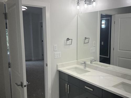 12016 104 Street, Edmonton, AB - Indoor Photo Showing Bathroom